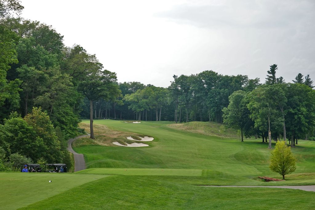 7th (West) Hole at Hamilton Golf & Country Club (424 Yard Par 4)